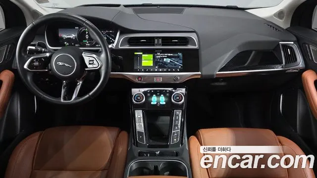 Jaguar I-Pace — интерьер