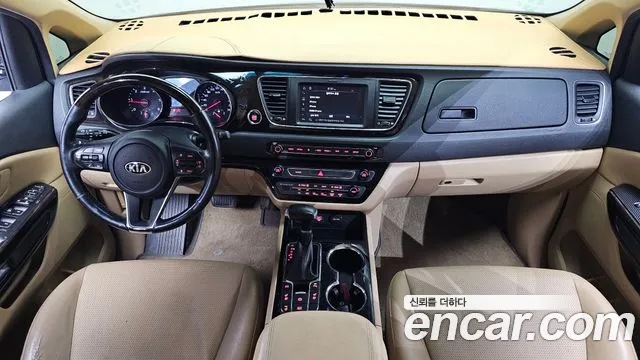 Kia Carnival — интерьер