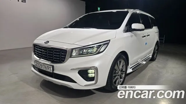 Kia Carnival — экстерьер