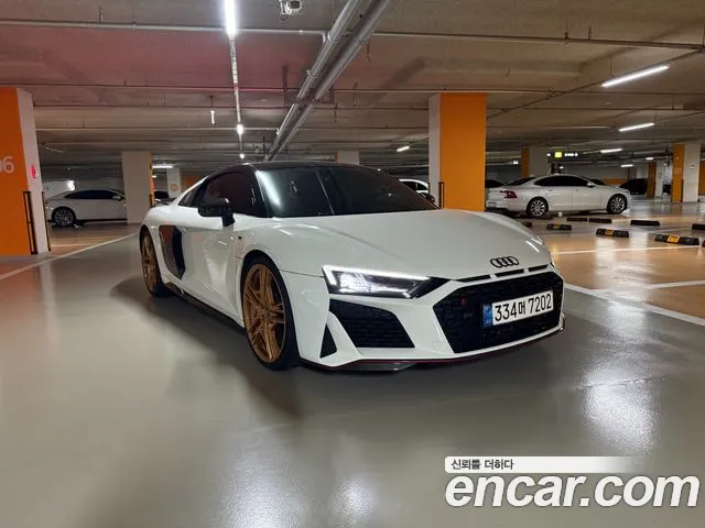 Audi R8
