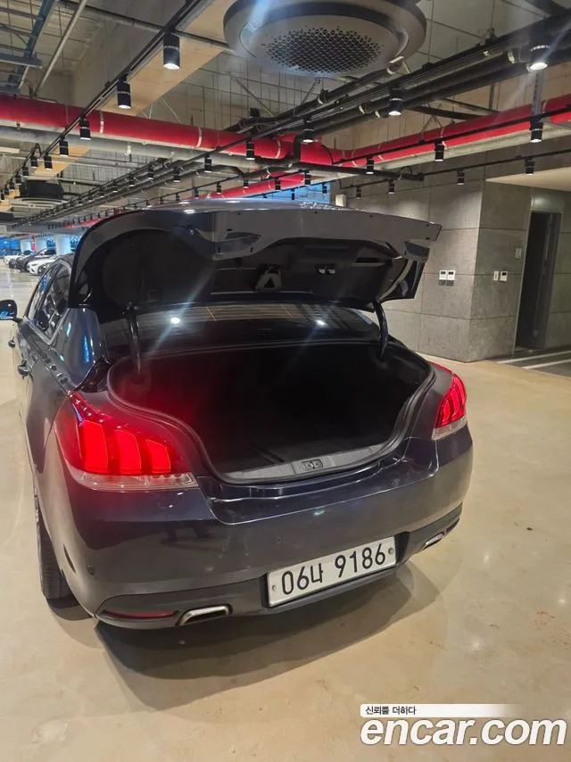 Peugeot 508 — интерьер