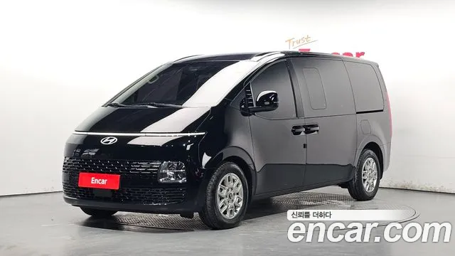 Hyundai Staria