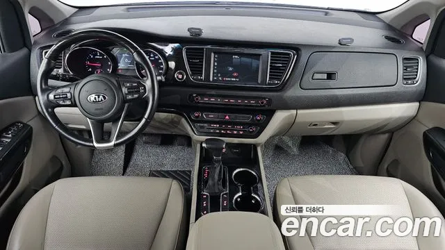 Kia Carnival — интерьер
