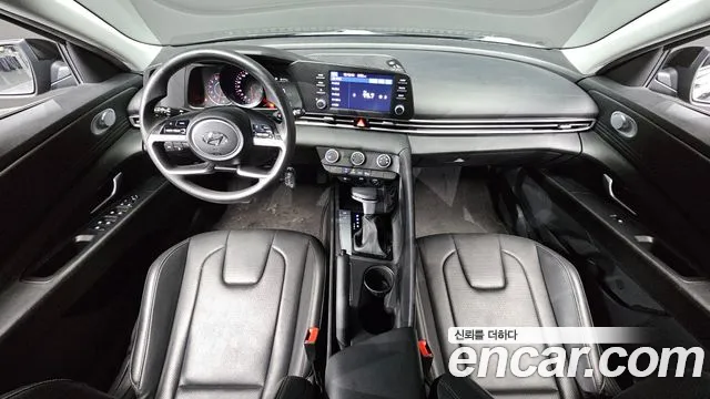Hyundai Elantra — интерьер