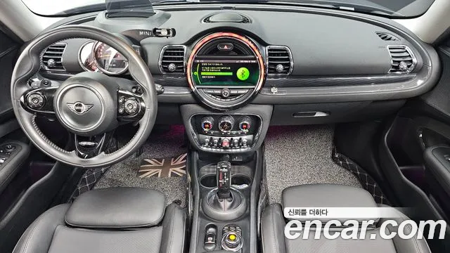MINI Clubman — интерьер