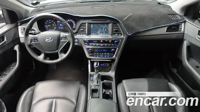 Hyundai Sonata — интерьер