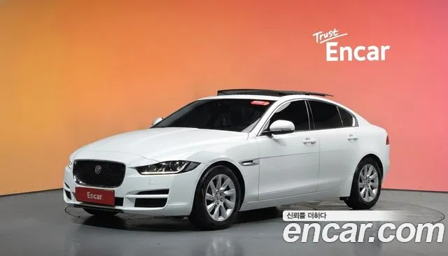 Jaguar XE