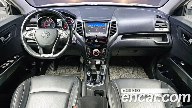 KG Mobility Tivoli — интерьер