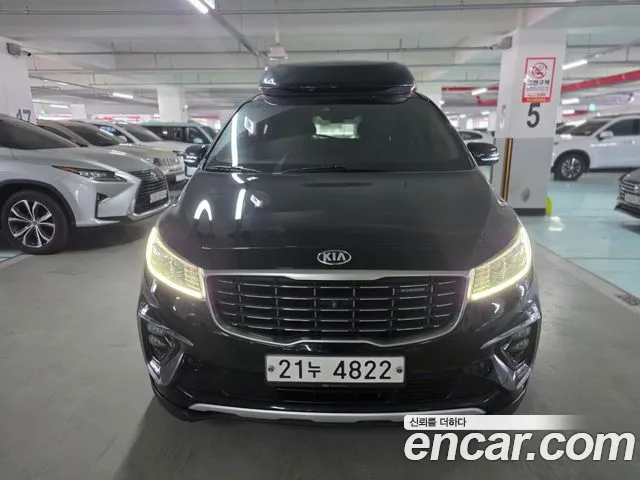 Kia Carnival — экстерьер