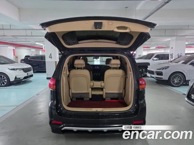 Kia Carnival — интерьер