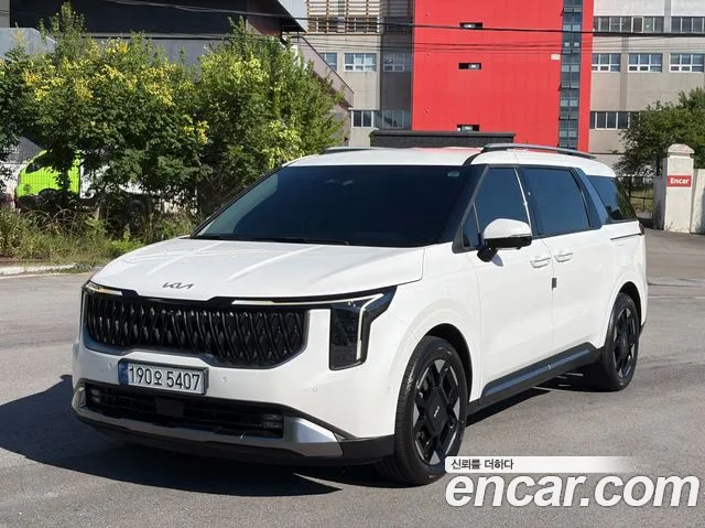 Kia Carnival — экстерьер