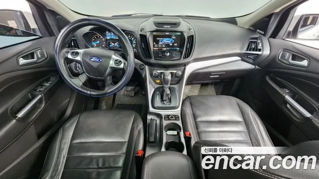 Ford Escape — интерьер