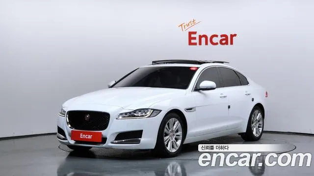 Jaguar XF