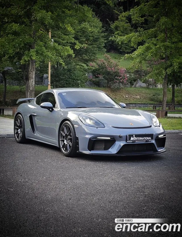 Porsche 718
