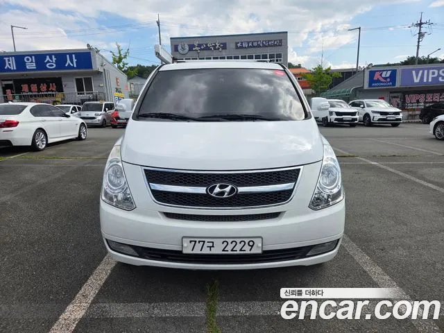 Hyundai Starex