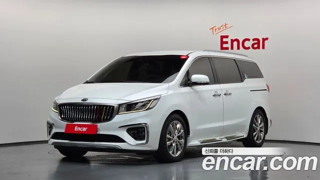 Kia Carnival — экстерьер