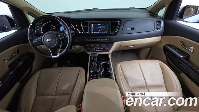 Kia Carnival — интерьер