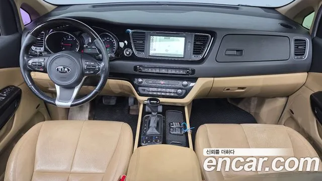 Kia Carnival — интерьер