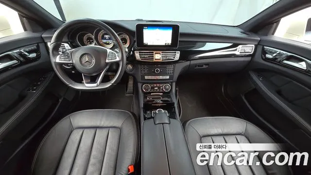 Mercedes-Benz CLS-класс — интерьер