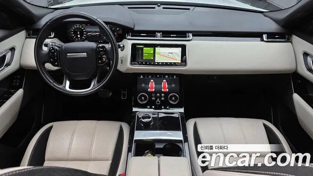 Land Rover Range Rover Velar — интерьер