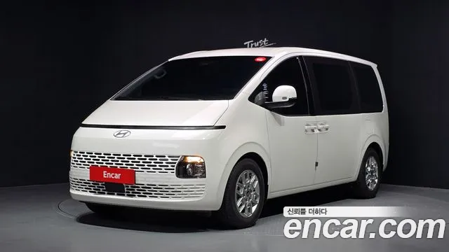 Hyundai Staria