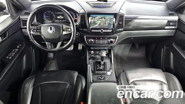 KG Mobility Rexton — интерьер