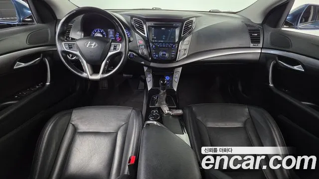 Hyundai i40 — интерьер