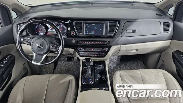 Kia Carnival — интерьер