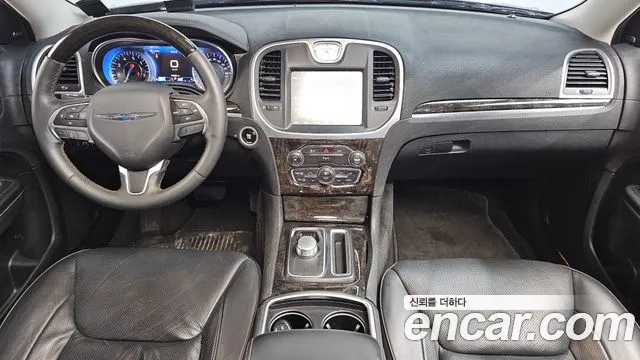 Chrysler 300C — интерьер