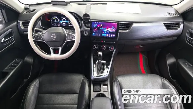 Renault Korea XM3 — интерьер