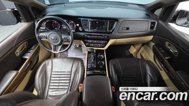 Kia Carnival — интерьер