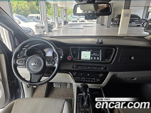 Kia Carnival — интерьер