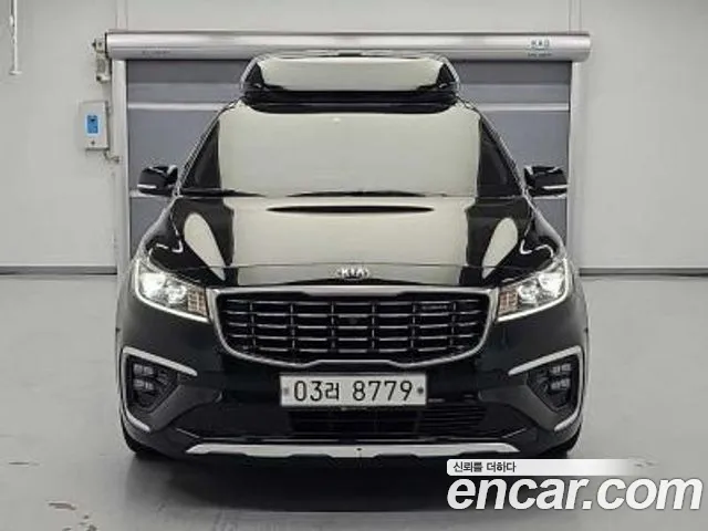 Kia Carnival — экстерьер