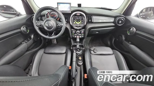 MINI Cooper — интерьер