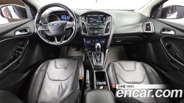 Ford Focus — интерьер