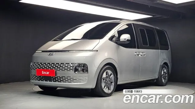 Hyundai Staria