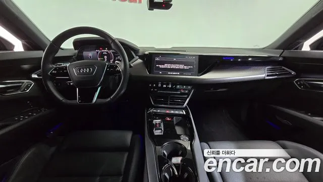 Audi e-tron GT — интерьер
