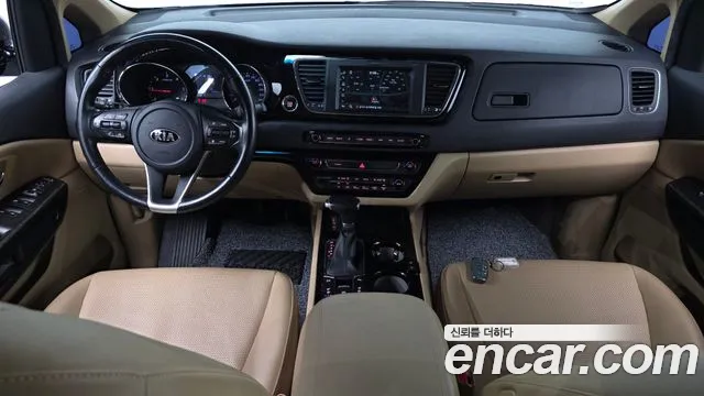 Kia Carnival — интерьер