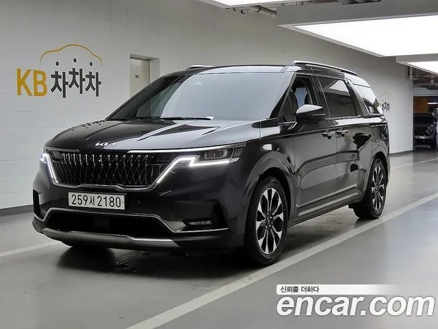 Kia Carnival — экстерьер