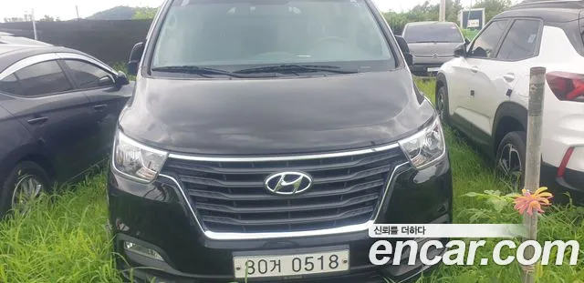 Hyundai Starex