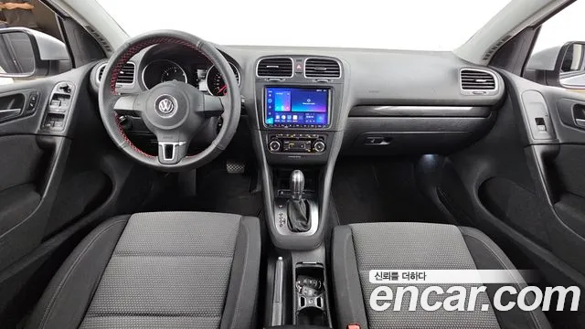 Volkswagen Golf — интерьер