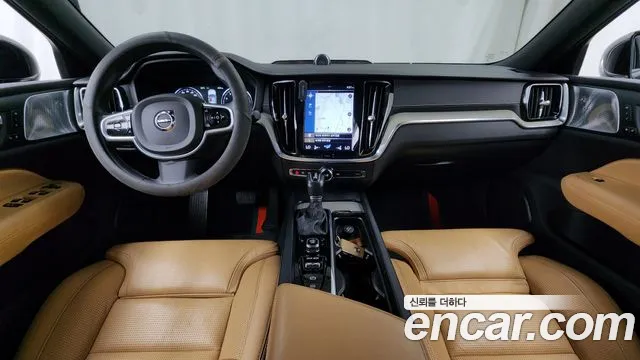 Volvo S60 — интерьер