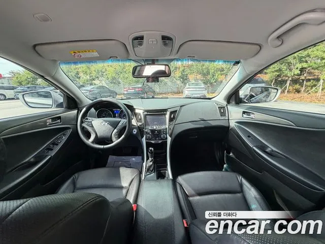 Hyundai Sonata — интерьер