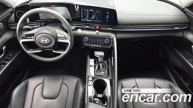 Hyundai Elantra — интерьер