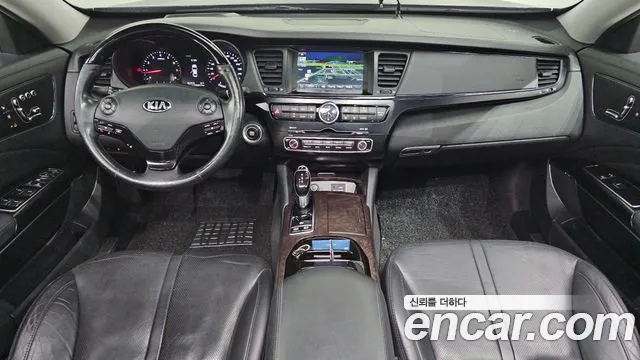 Kia K9 — интерьер
