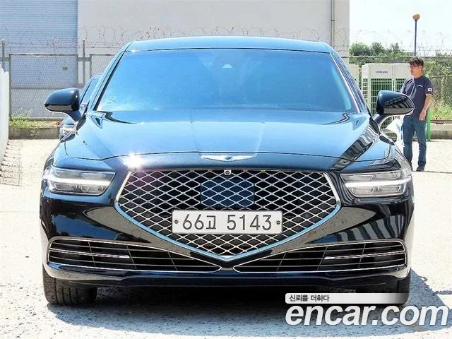 Genesis G90