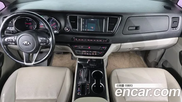 Kia Carnival — интерьер