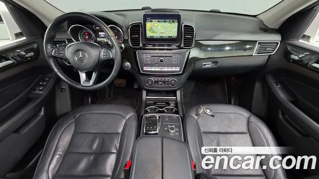 Mercedes-Benz GLE-класс — интерьер