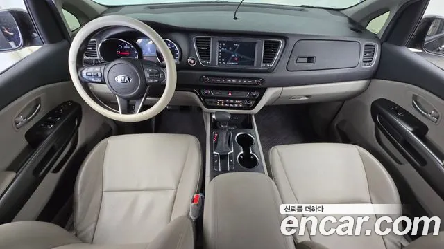 Kia Carnival — интерьер