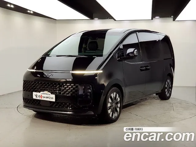 Hyundai Staria